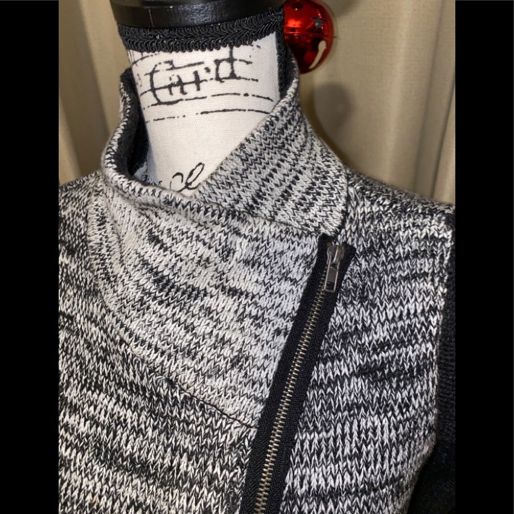 Max Studio Sweater - Picture 3 of 7